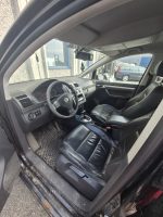 På vegne av bobestyrer har vi en Volkswagen Touran til salgs. 2009 - Bilde 15